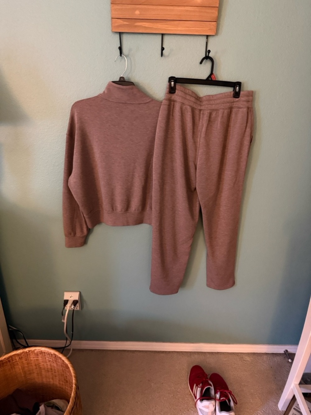 TravisMathew Light Taupe Knit Jogger Set